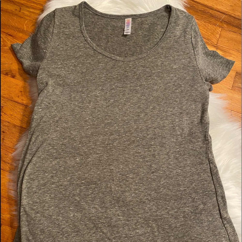 Lularoe basic grey T-shirt size XS